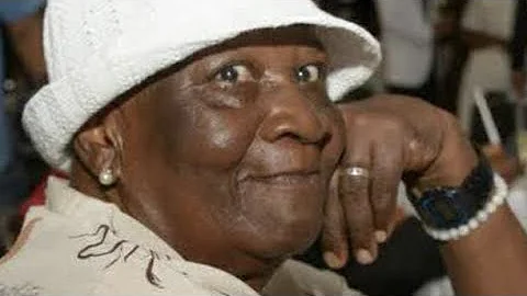 Mary Henderson Photo 39