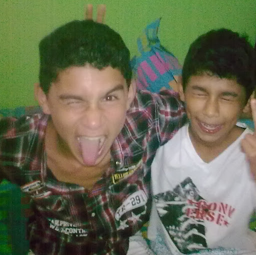 Luis Velasquez Photo 10