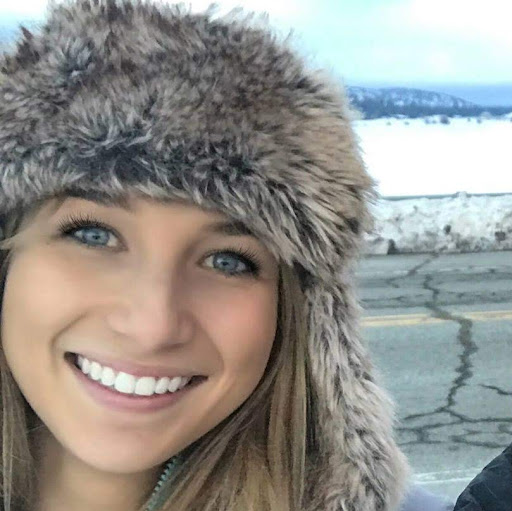 Dakota Hunter Photo 15