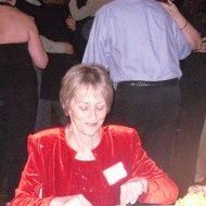 Adrienne Lee Photo 6