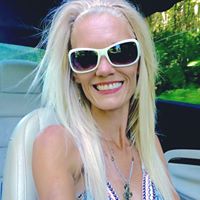 Gretchen Stevens Photo 4