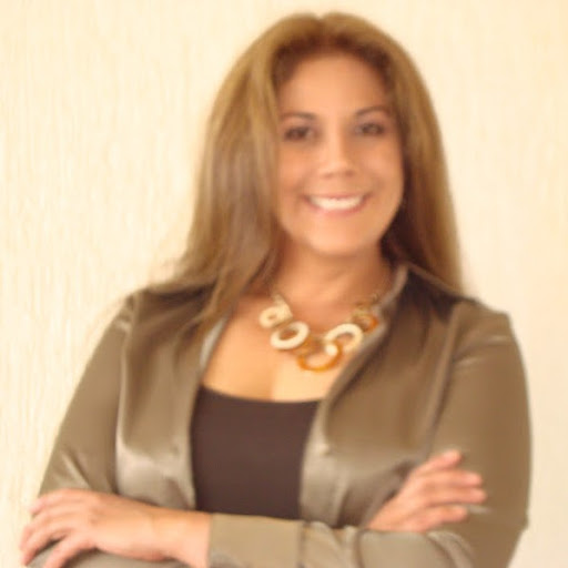 Evelyn Lugo Photo 13