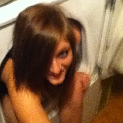 Courtney Osborne Photo 12
