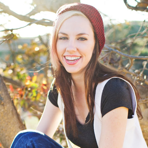 Erin Flynn Photo 19