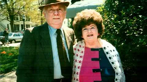 Laura Fogle Photo 20