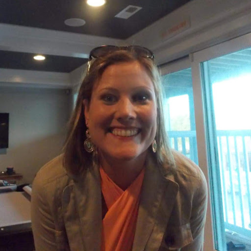 Christine Dyer Photo 13