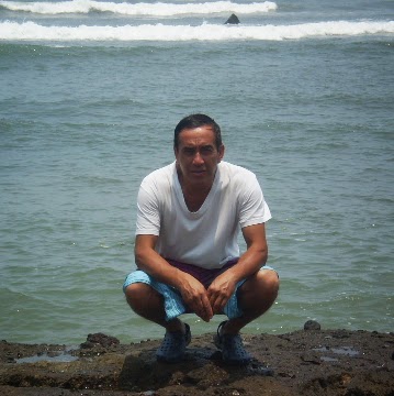 Romulo Reyes Photo 9