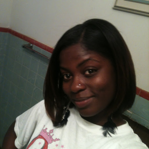 Amber Magee Photo 13