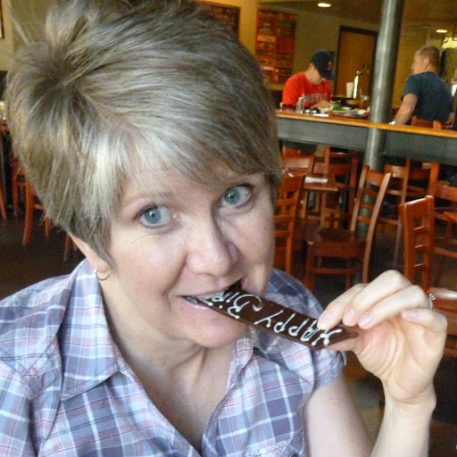 Julie Hiatt Photo 10