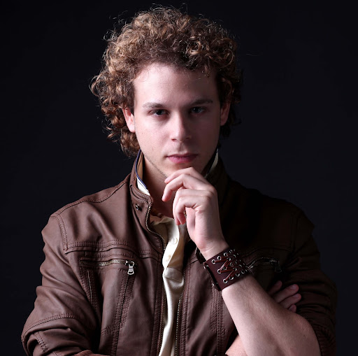 Alexander Neri Photo 9
