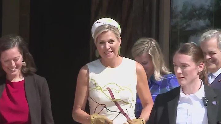 Queen Austin Photo 12