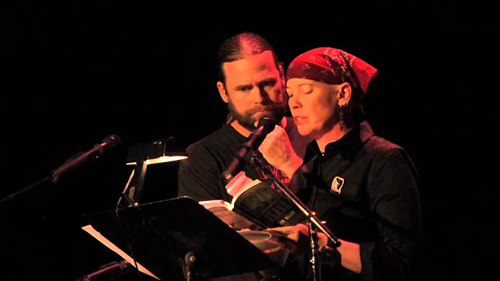 Kelly Mayhew Photo 22