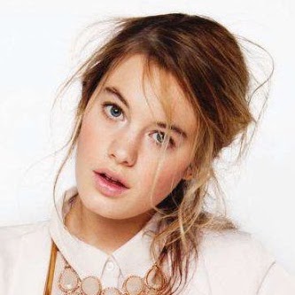Camille Rowe Photo 12