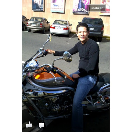 Roger Rivas Photo 16