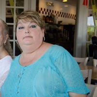 Lori Armstrong Photo 5