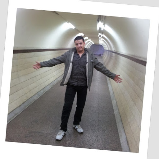 Abdullah Saleh Photo 15