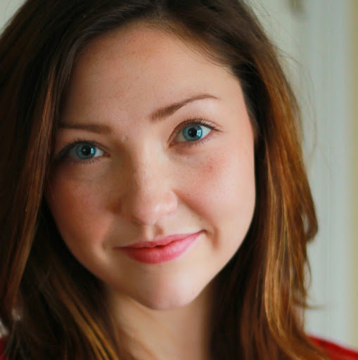Cassie Hamilton Photo 15