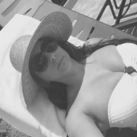 Stephanie Arias Photo 7