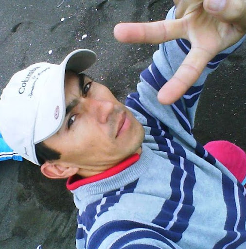 Alex Lagos Photo 11