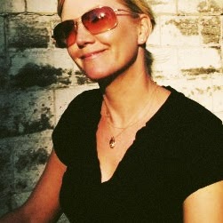 Alison Hurst Photo 10