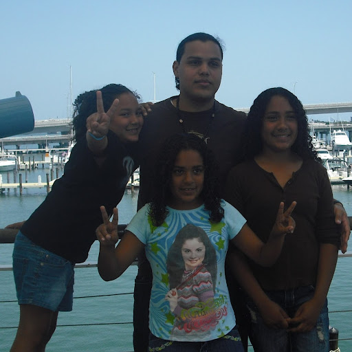 Jael Ruiz Photo 10