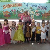 Myrna Flores Photo 4