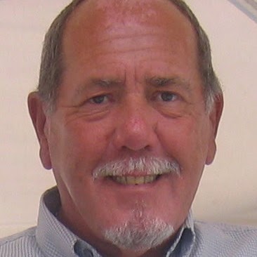 Michael Rolfe Photo 14