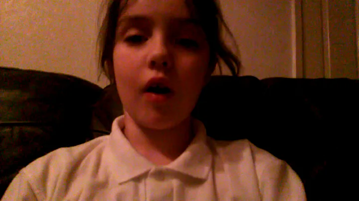 Phoebe Cox Photo 11