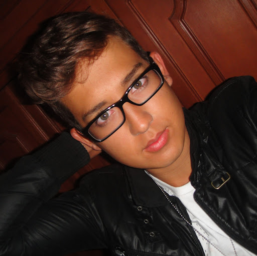 Carlos Alzate Photo 14