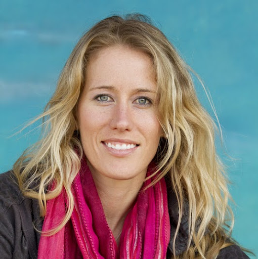 Kara Hansen Photo 14