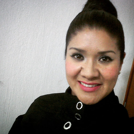 Erika Hernandez Photo 15