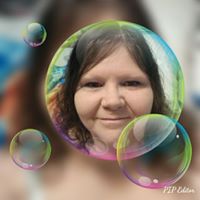 Melanie Rowe Photo 1
