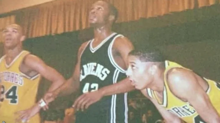 Tony Tolbert Photo 37