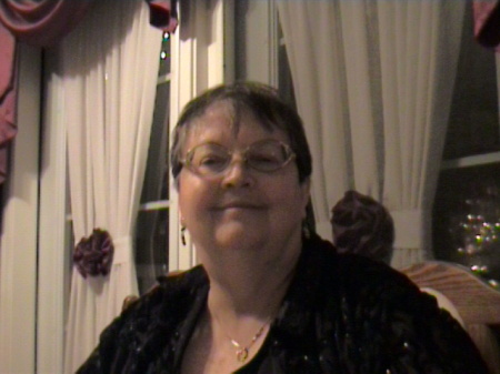 Carol Elliott Photo 20