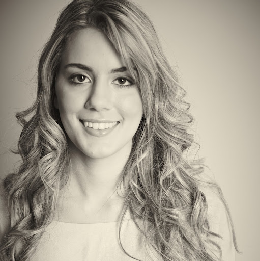 Stephanie Castro Photo 12