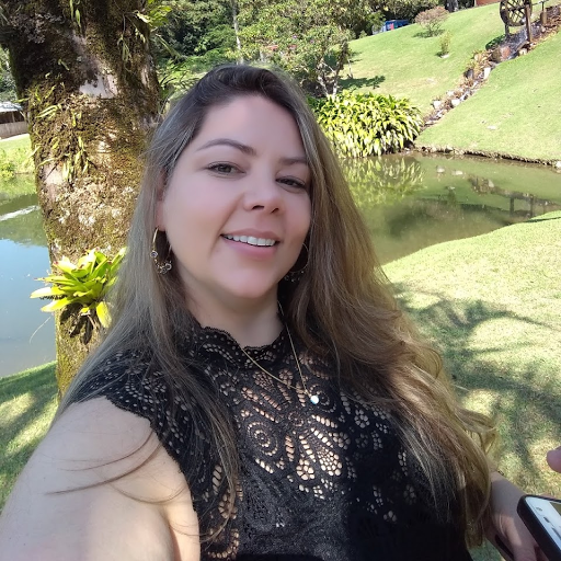 Elizabeth Souza Photo 16
