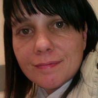 Toni Lambert Photo 7