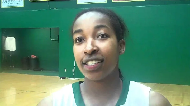 Renee Crawford Photo 37