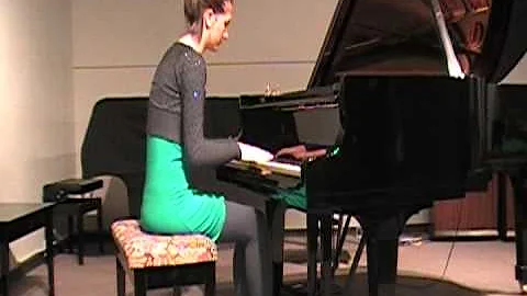 Kellie Walton Photo 21
