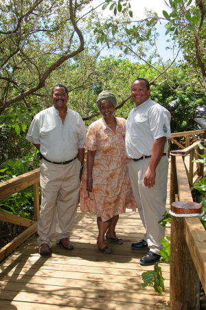Beverly Thomas Photo 22