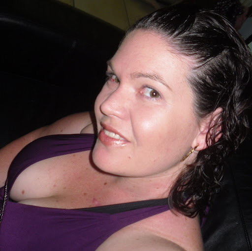 Rebecca Ritchie Photo 16