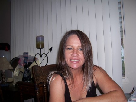 Julia Stockton Photo 3
