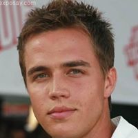 Chris Serrano Photo 3