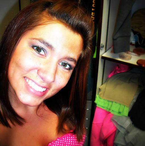 Kayla Davis Photo 10