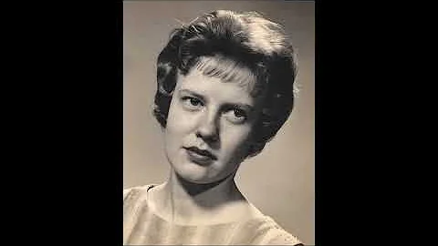 Suzanne Russell Photo 37