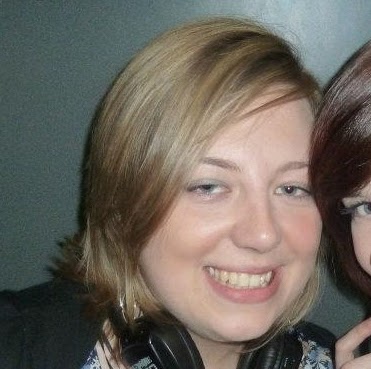 Anna Davies Photo 14