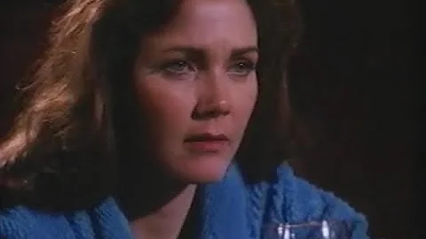 Lynda Wallace Photo 35