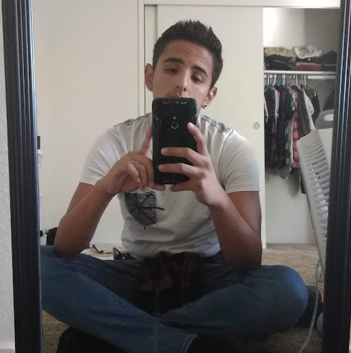 Christopher Ballesteros Photo 9