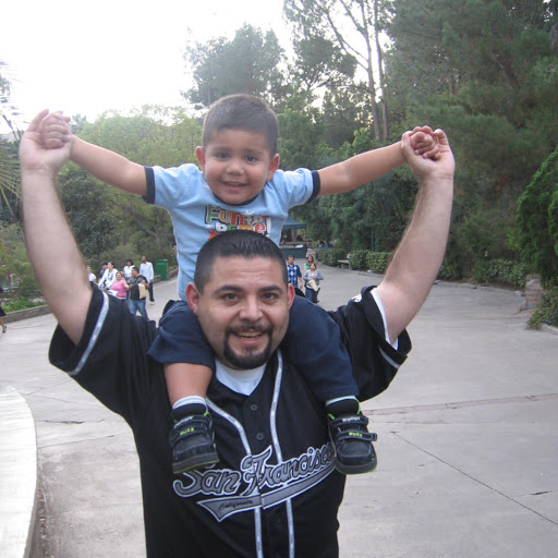 Enrique Estrada Photo 11
