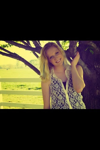 Faith Bailey Photo 15